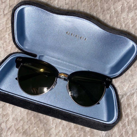 Authentic Limited Edition Gucci Sunglasses - Picture 2 of 4